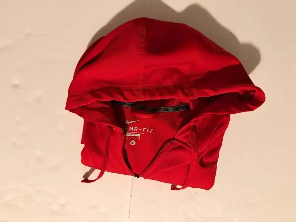 Nike red therma